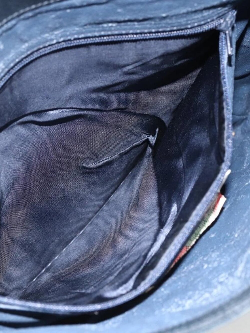 GUCCI GG Supreme Clutch Bag PVC Navy - Picture 12 of 15